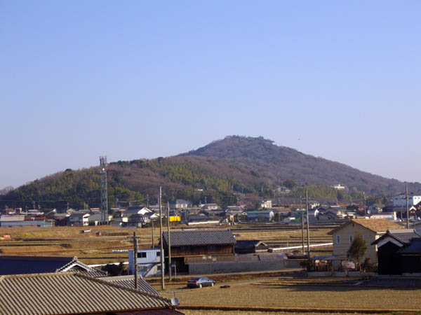 雌岡山・雄岡山