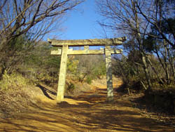 雌岡山・雄岡山