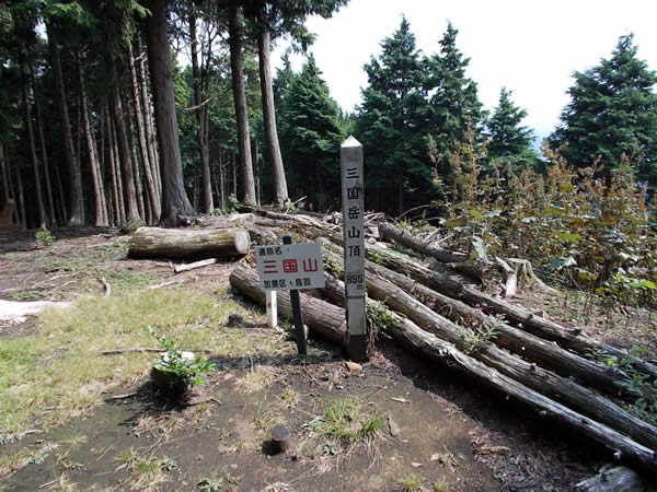 三国岳