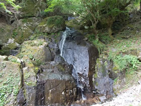 黒尾山
