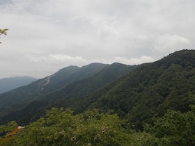 大海里山