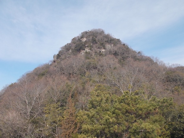 とんがり山