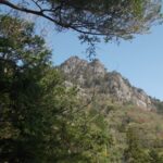 8：53　途中から見えた大天井岳。その姿に圧倒されます。