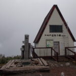 12：31　氷ノ山山頂に着きました。雨が来そうなので、急いで三の丸へ。