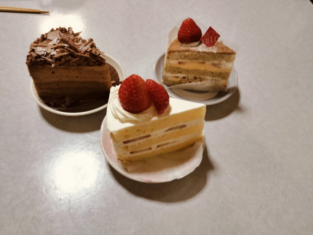 おやつのケーキ