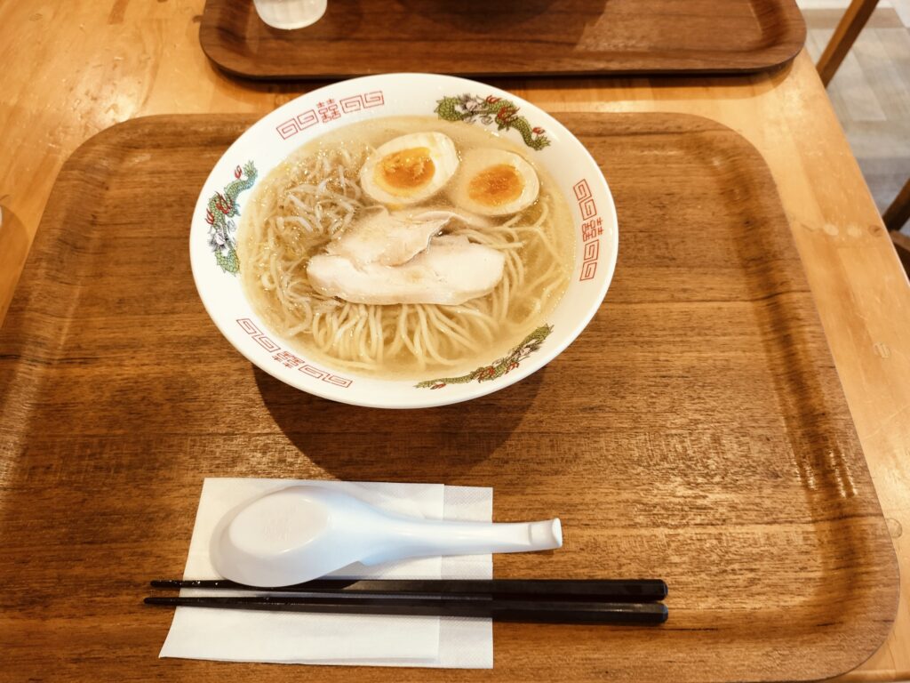 道の駅 にちなん日野川の郷　大山どりの塩ラーメン
